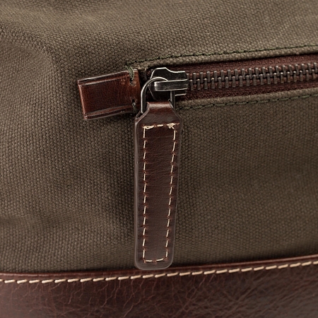 Loake Thyne Wash Bag Olive Waxy
